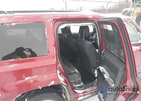 2017 Jeep Patriot Latitude 4X4 из США, поврежденный, VIN 1C4NJRFB4HD122302